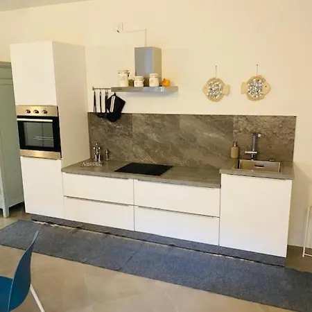 Casa Vacanze Lea Holiday home *